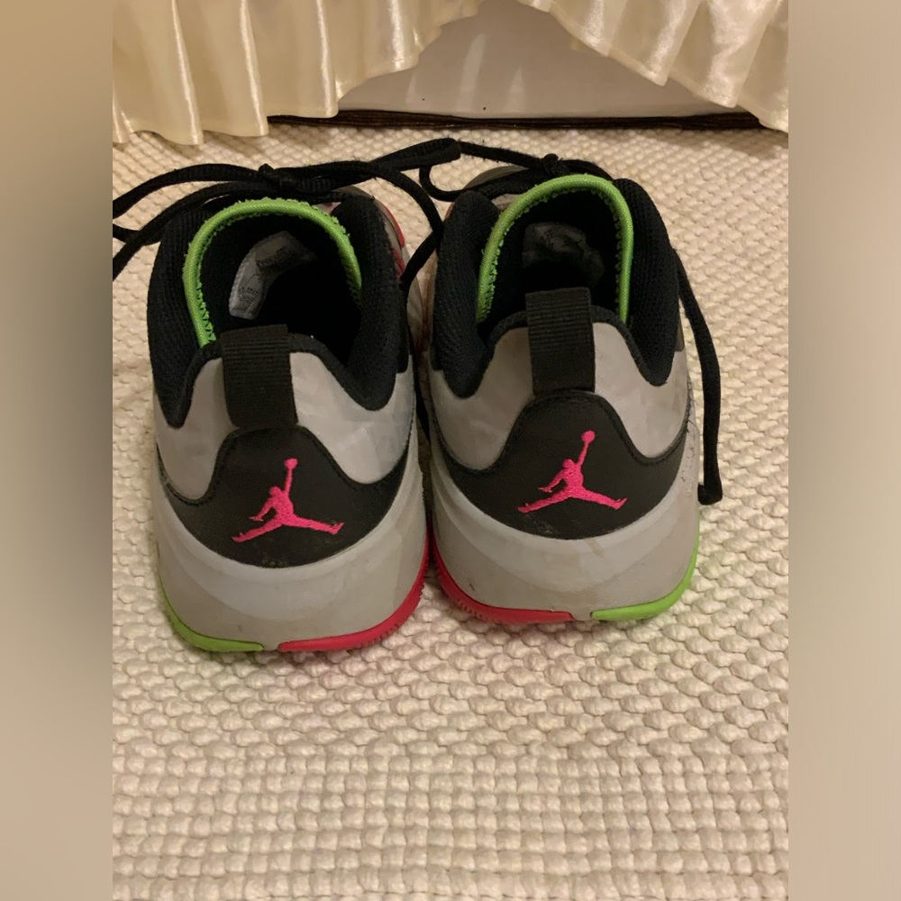 NIKE - Picture 6 of 9